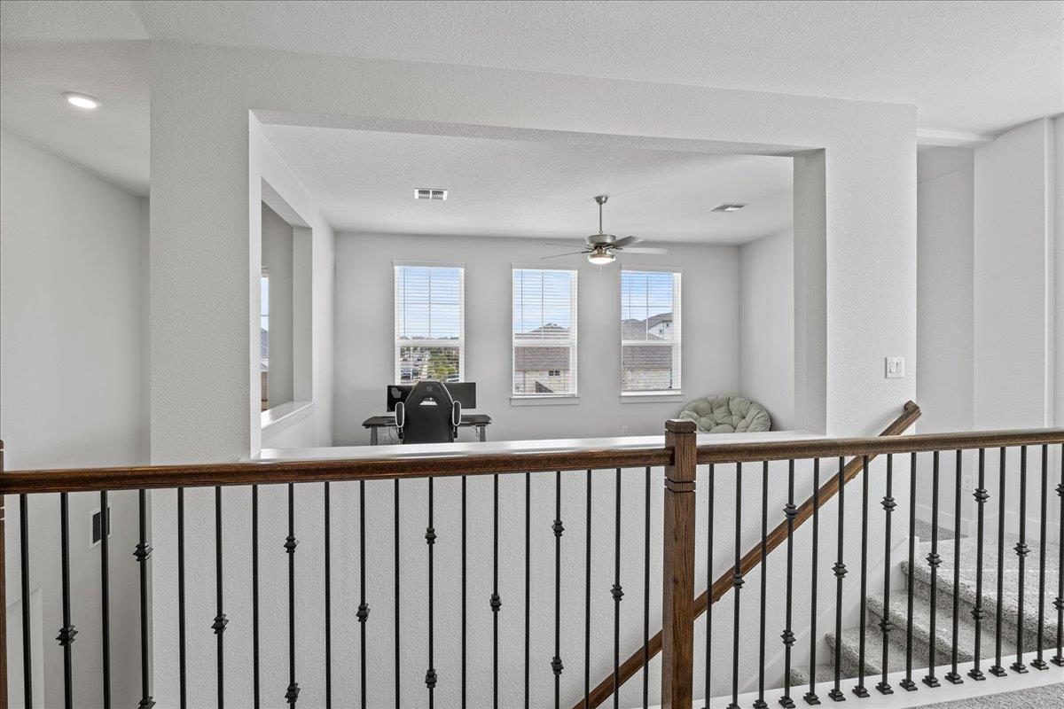 476 Wild Pecan Loop Property Photo 15