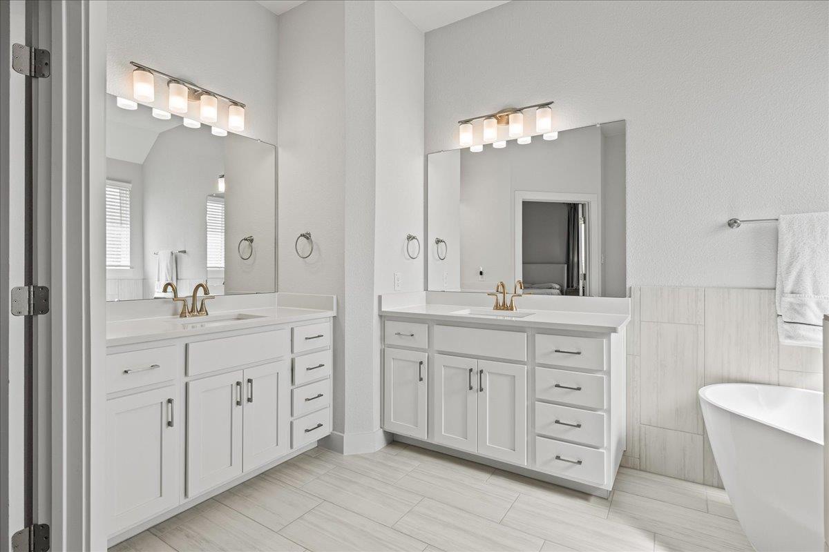 476 Wild Pecan Loop Property Photo 19