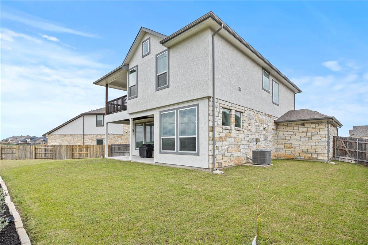 476 Wild Pecan Loop Property Photo 27