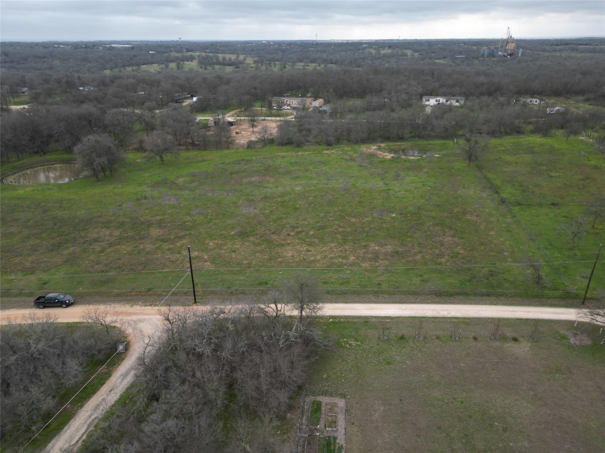 000 White Tail Dr Property Photo 4