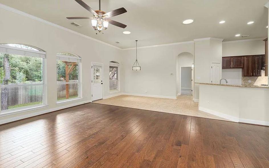 11405 Larue Belle Ln Property Photo 4