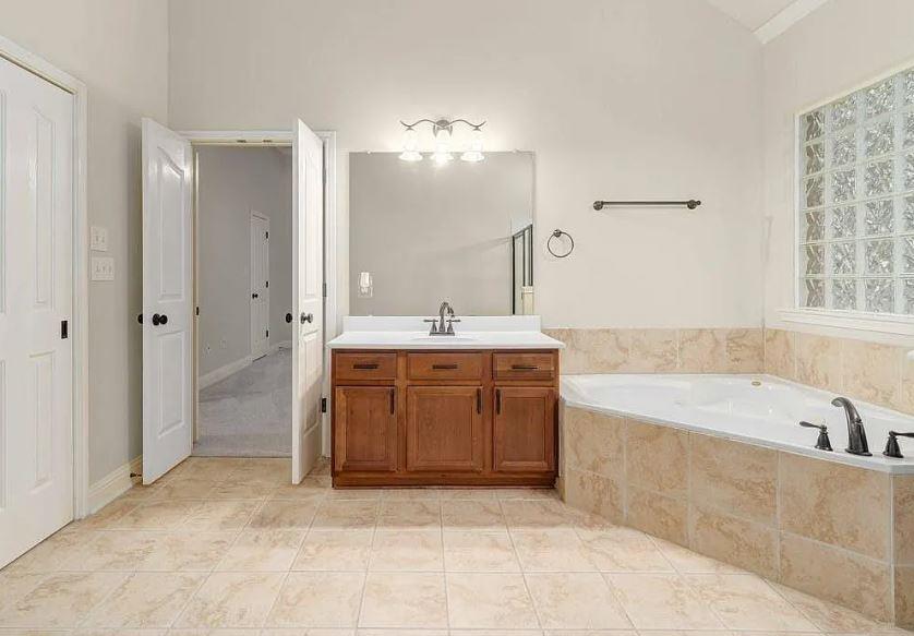 11405 Larue Belle Ln Property Photo 9