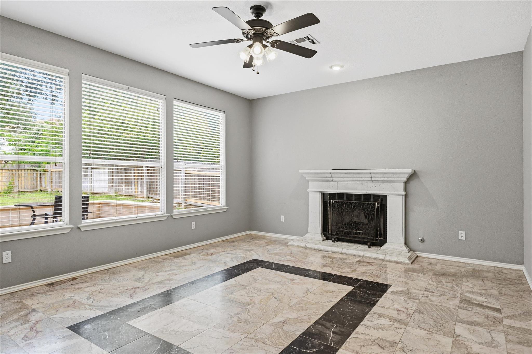 2813 Cortez Dr Property Photo 4
