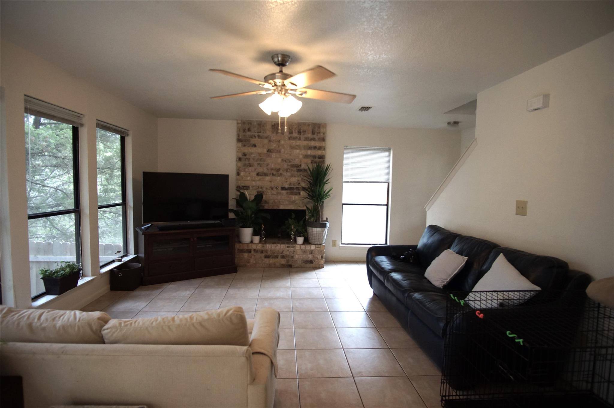 4904 Smokey Vly #b Property Photo 4