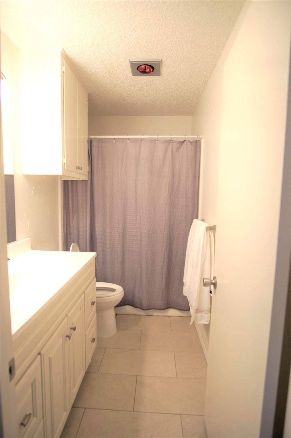 4904 Smokey Vly #b Property Photo 18