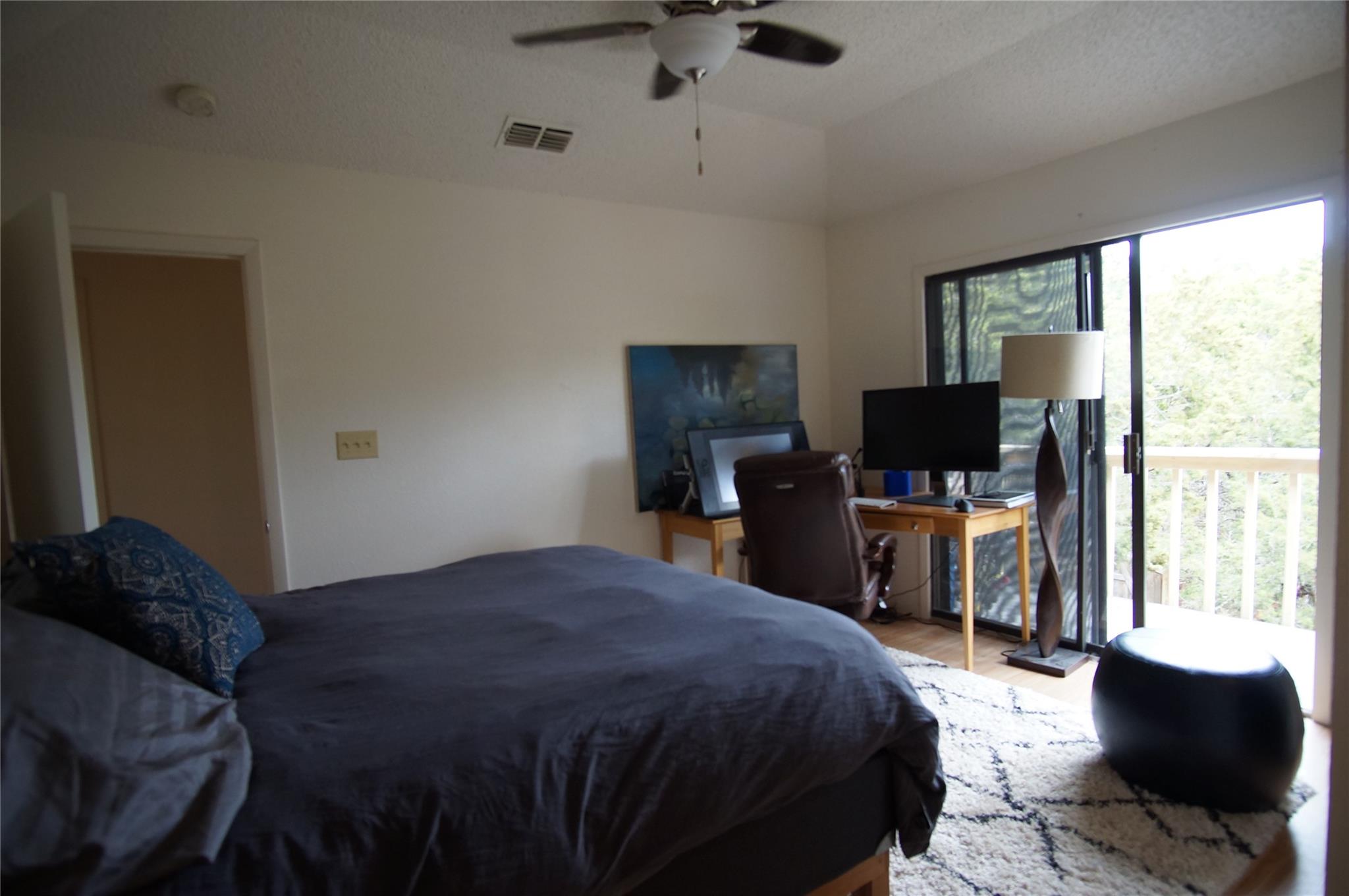 4904 Smokey Vly #b Property Photo 25