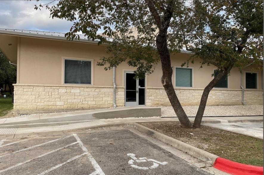 2440 E Hwy 290 Hwy #e-22 Property Photo 1