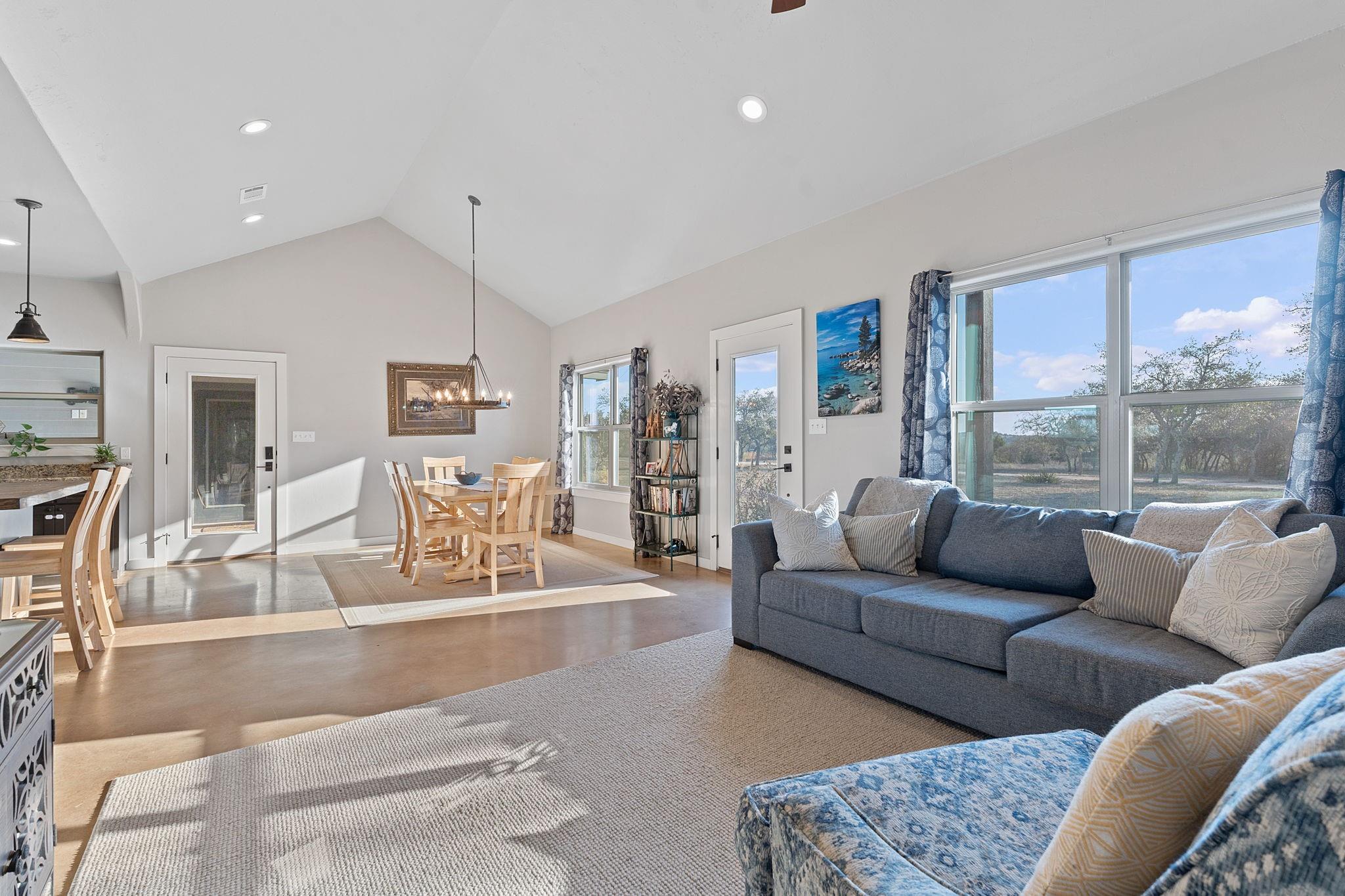 395 Sendero Property Photo 4