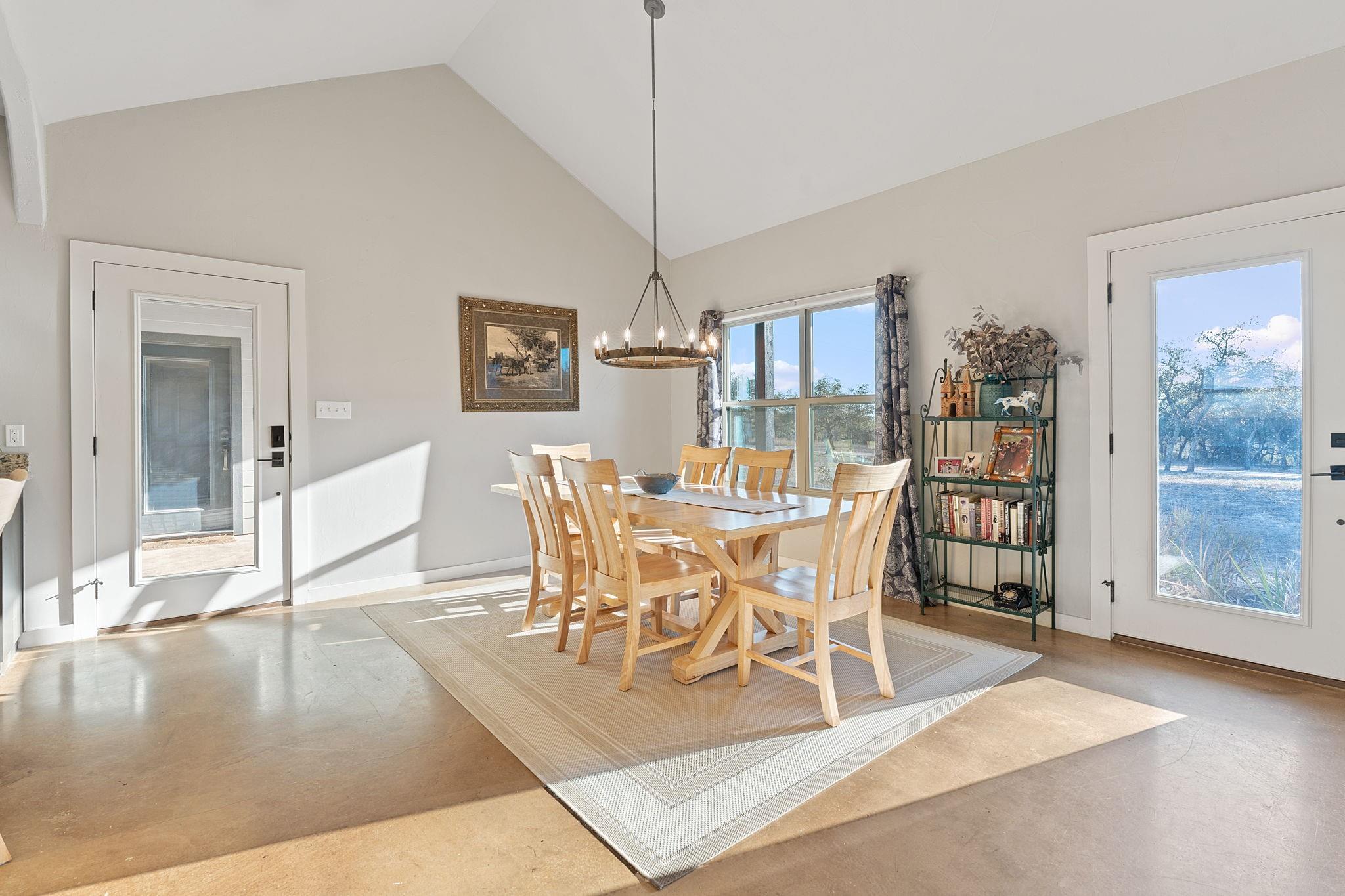 395 Sendero Property Photo 8