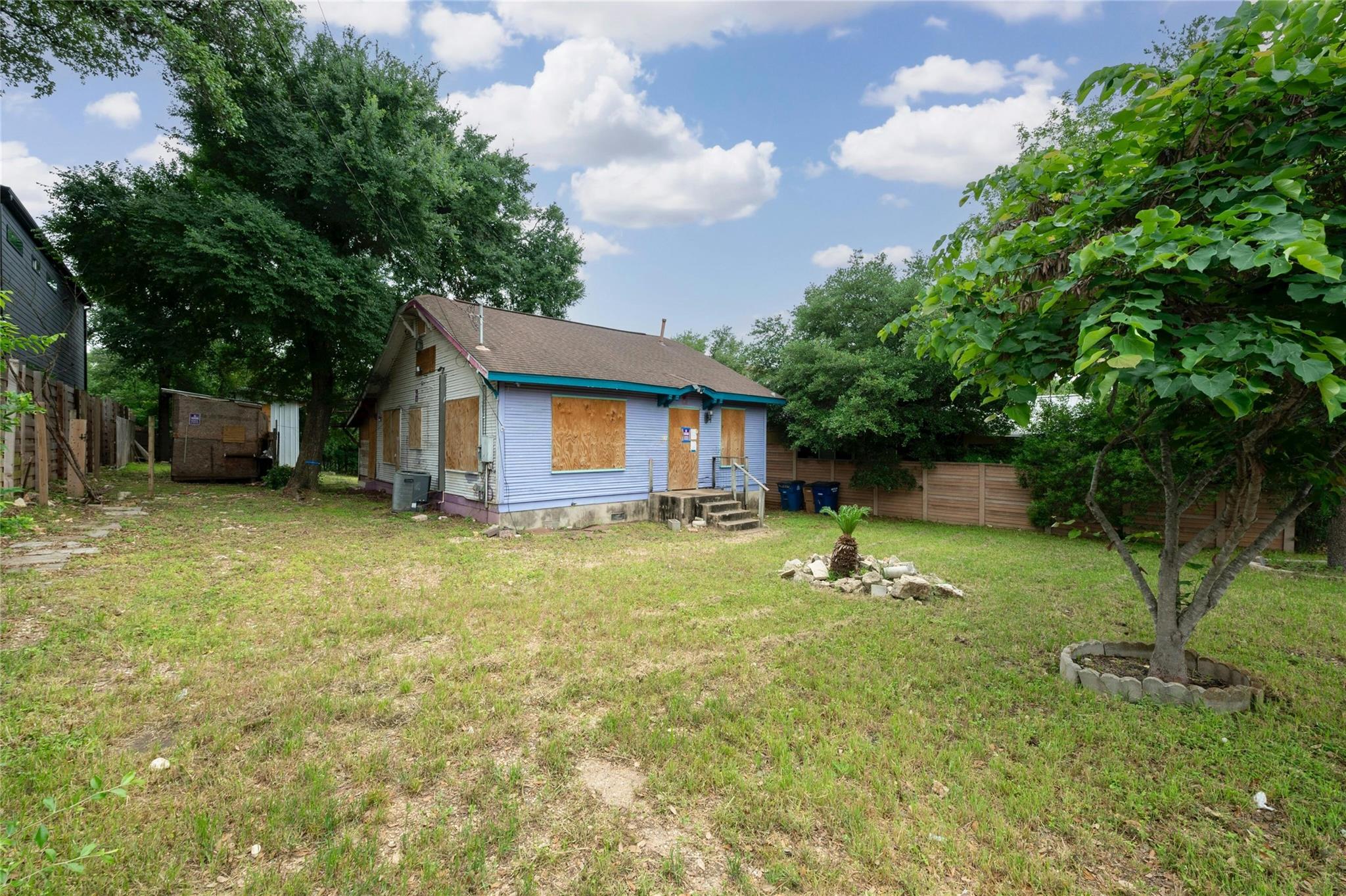 4510 Lareina Dr Property Photo 3