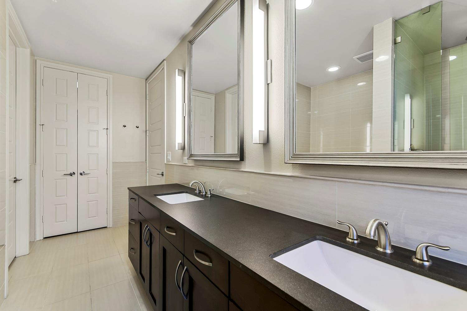 214 Barton Springs Rd #1909 Property Photo 2