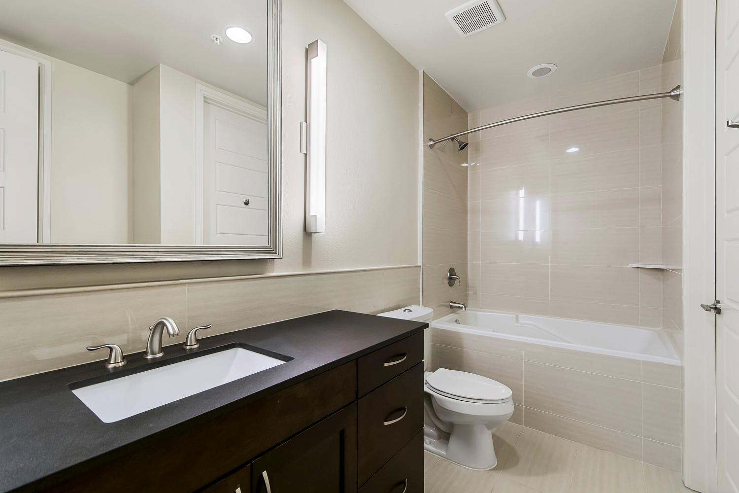 214 Barton Springs Rd #1909 Property Photo 6