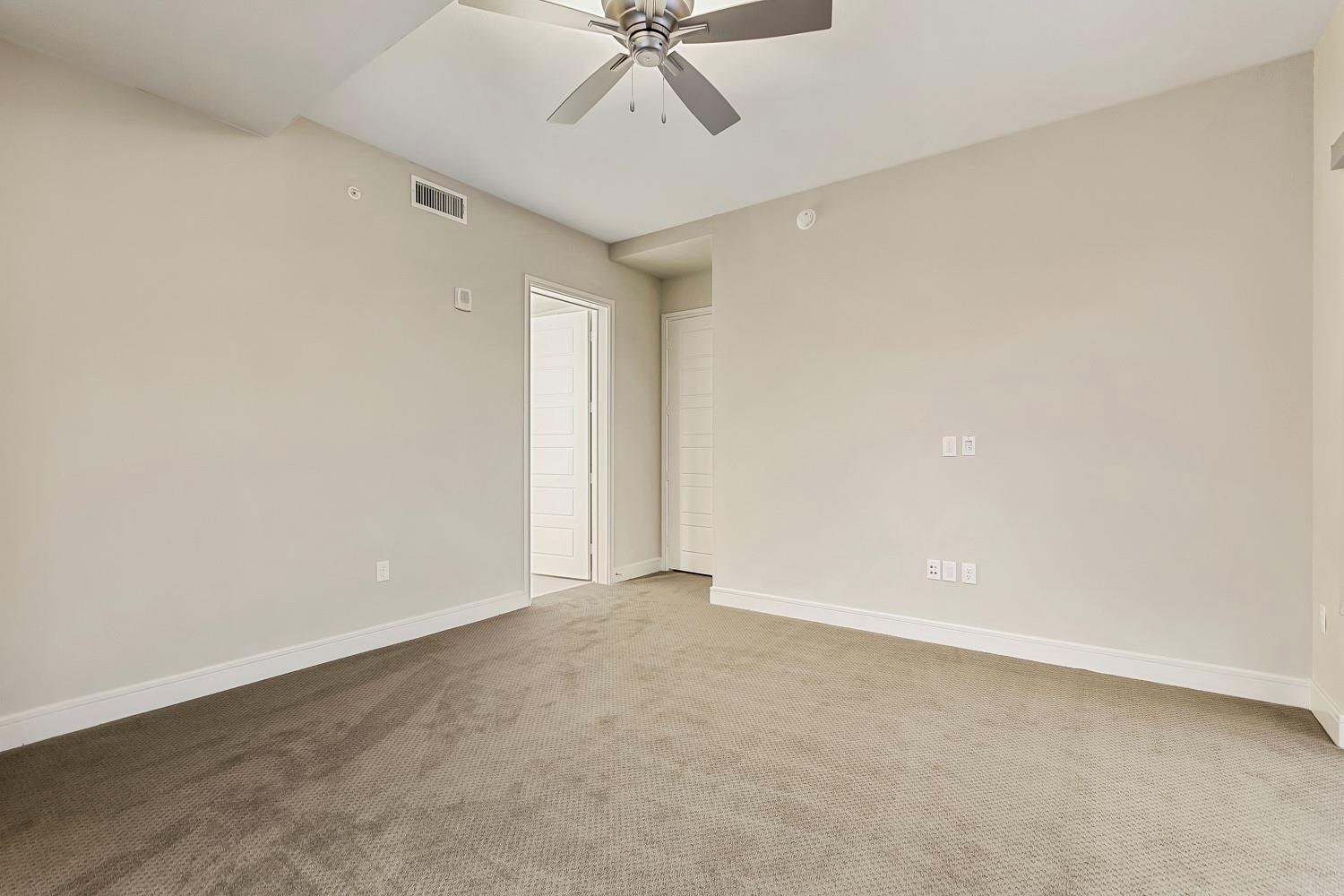 214 Barton Springs Rd #1909 Property Photo 23