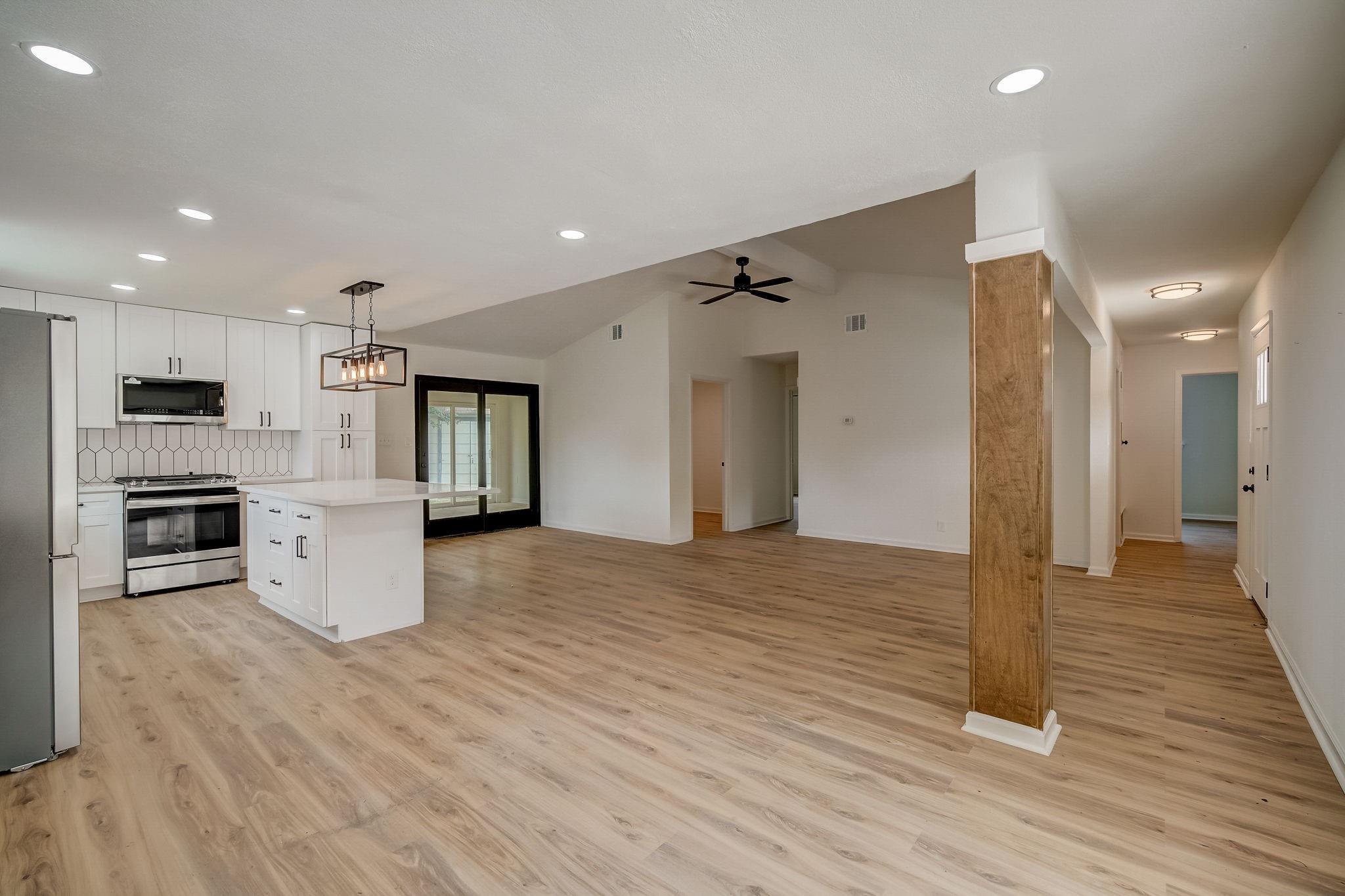 6009 Glen Meadow Dr Property Photo 7