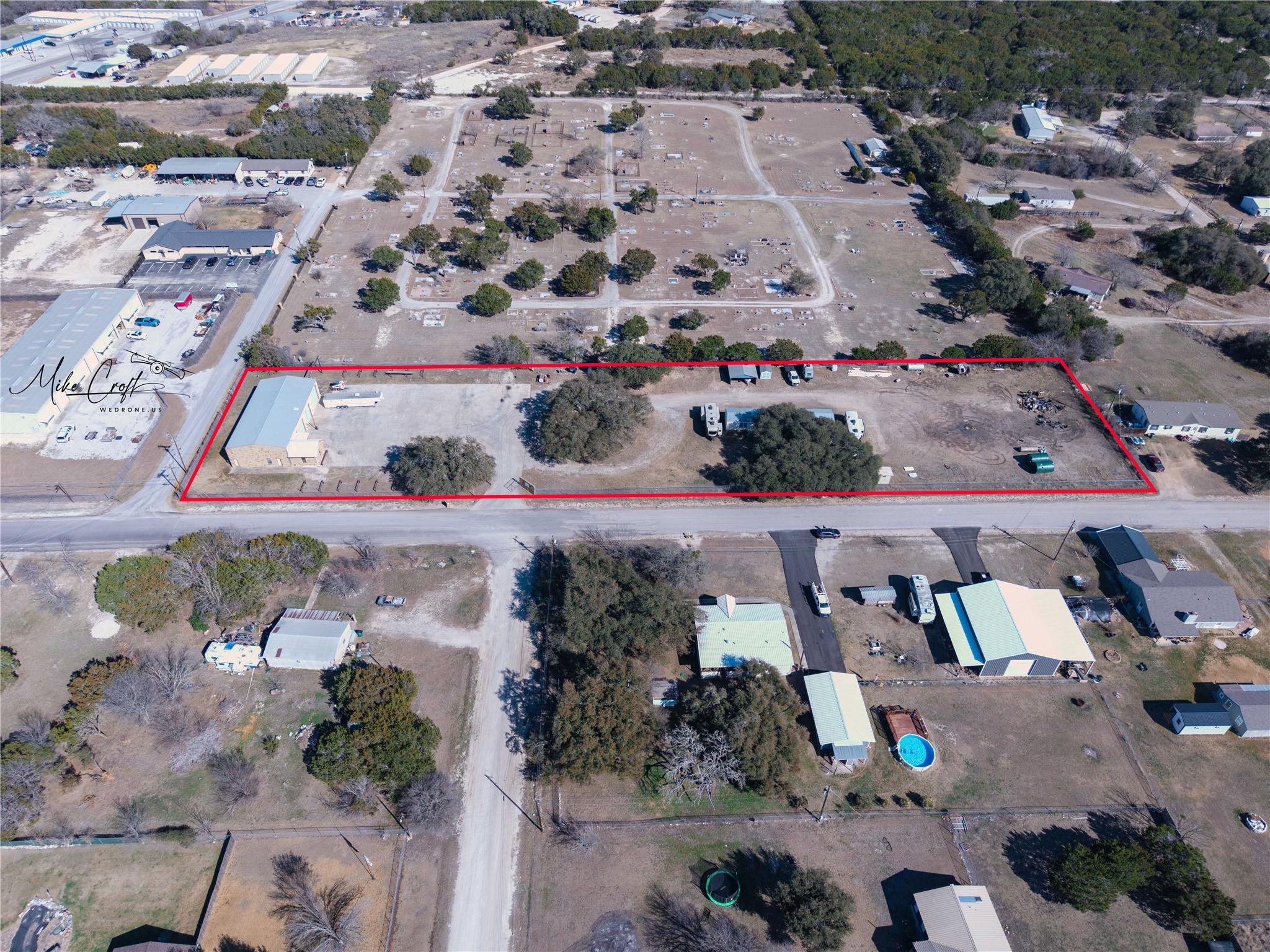 500 Southland Dr Property Photo 4