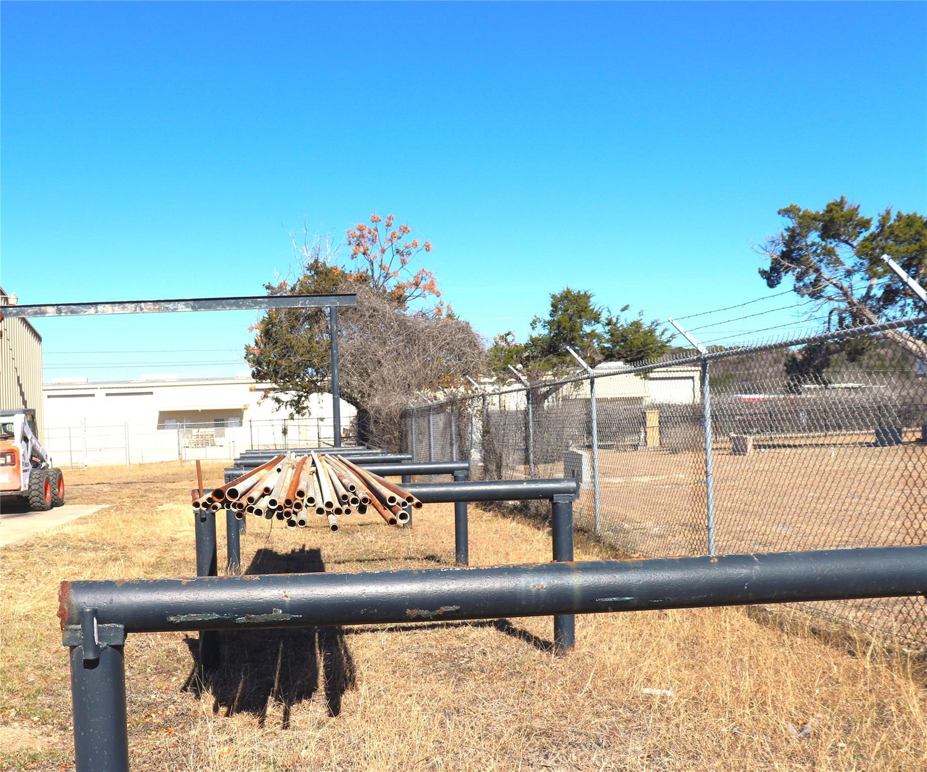 500 Southland Dr Property Photo 14
