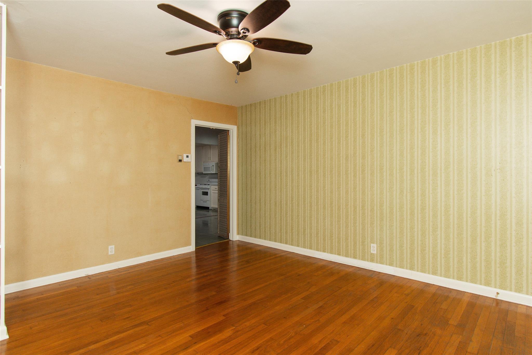 4510 Russell Dr Property Photo 3