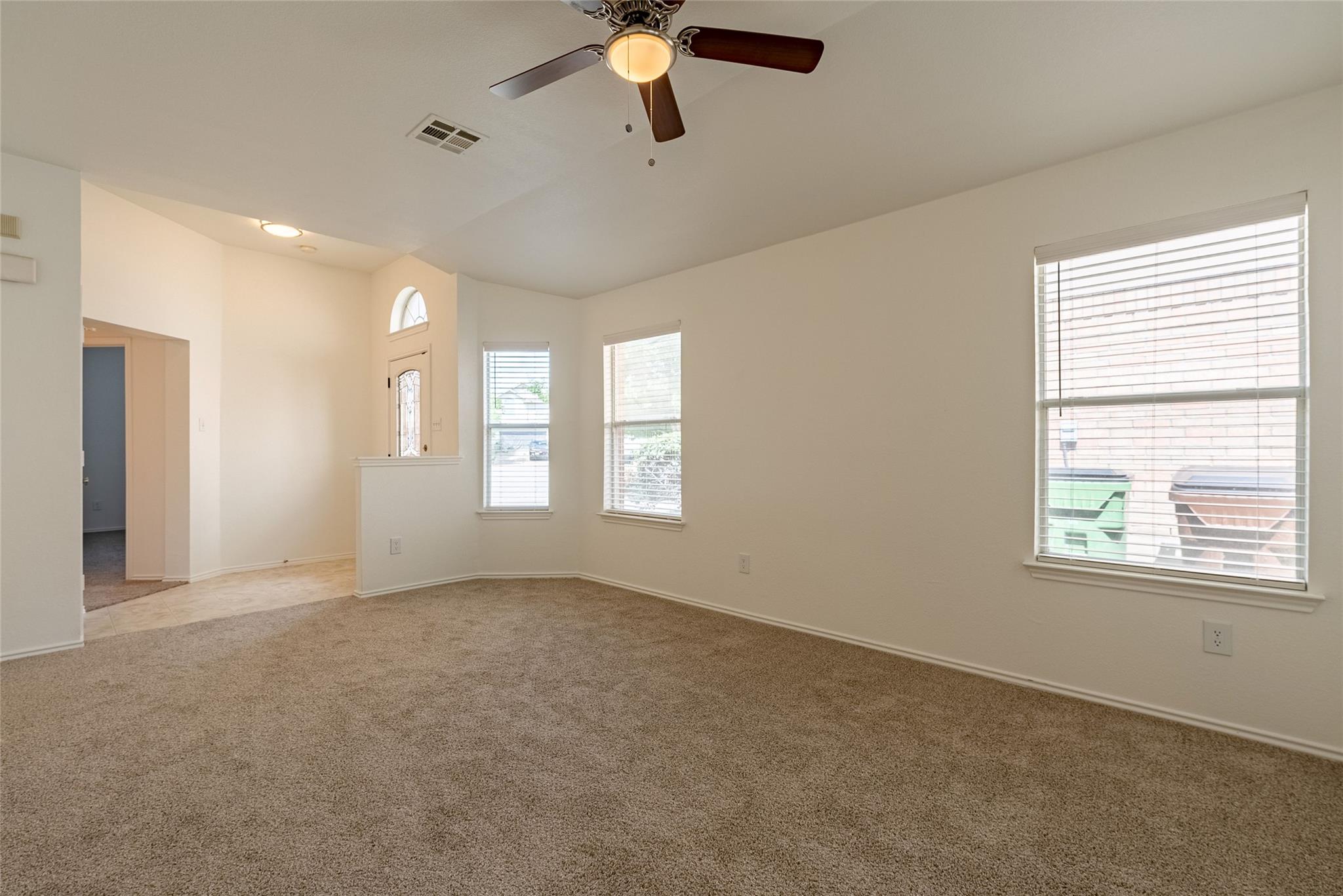12905 Thomas Jefferson St Property Photo 4