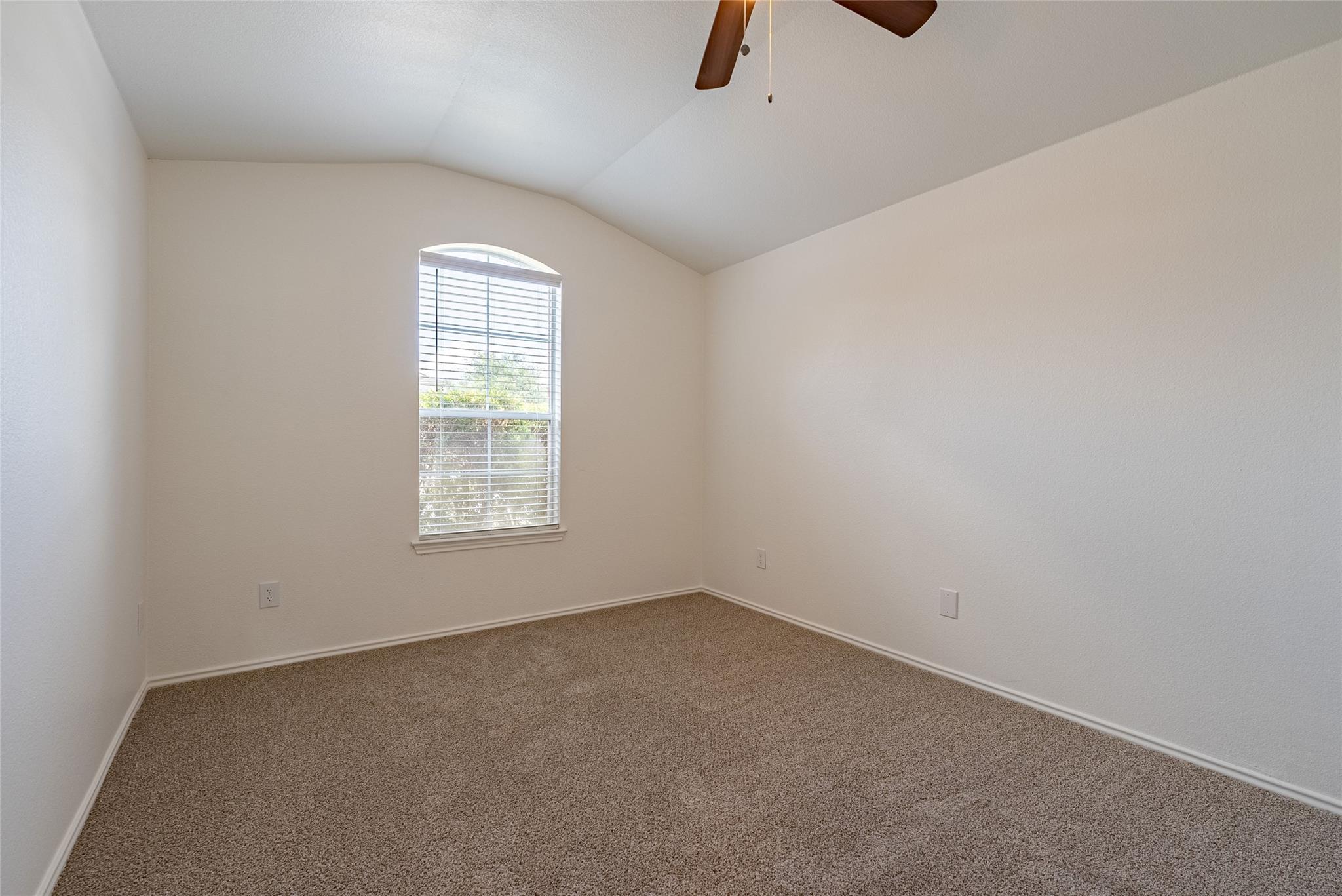 12905 Thomas Jefferson St Property Photo 6