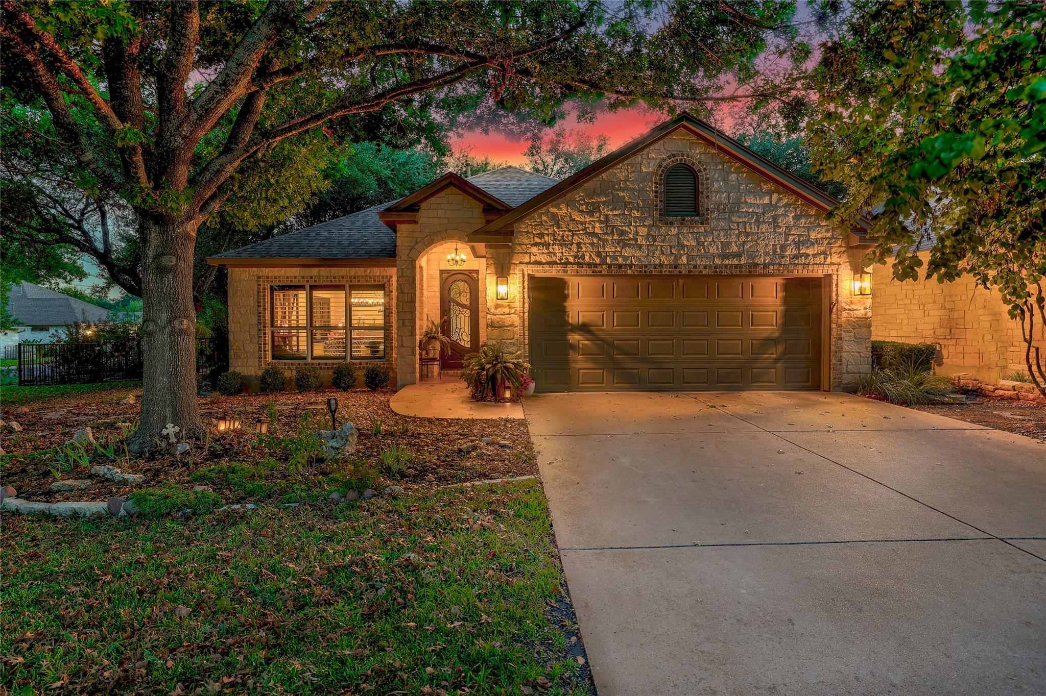 111 Brazos Dr Property Photo 1