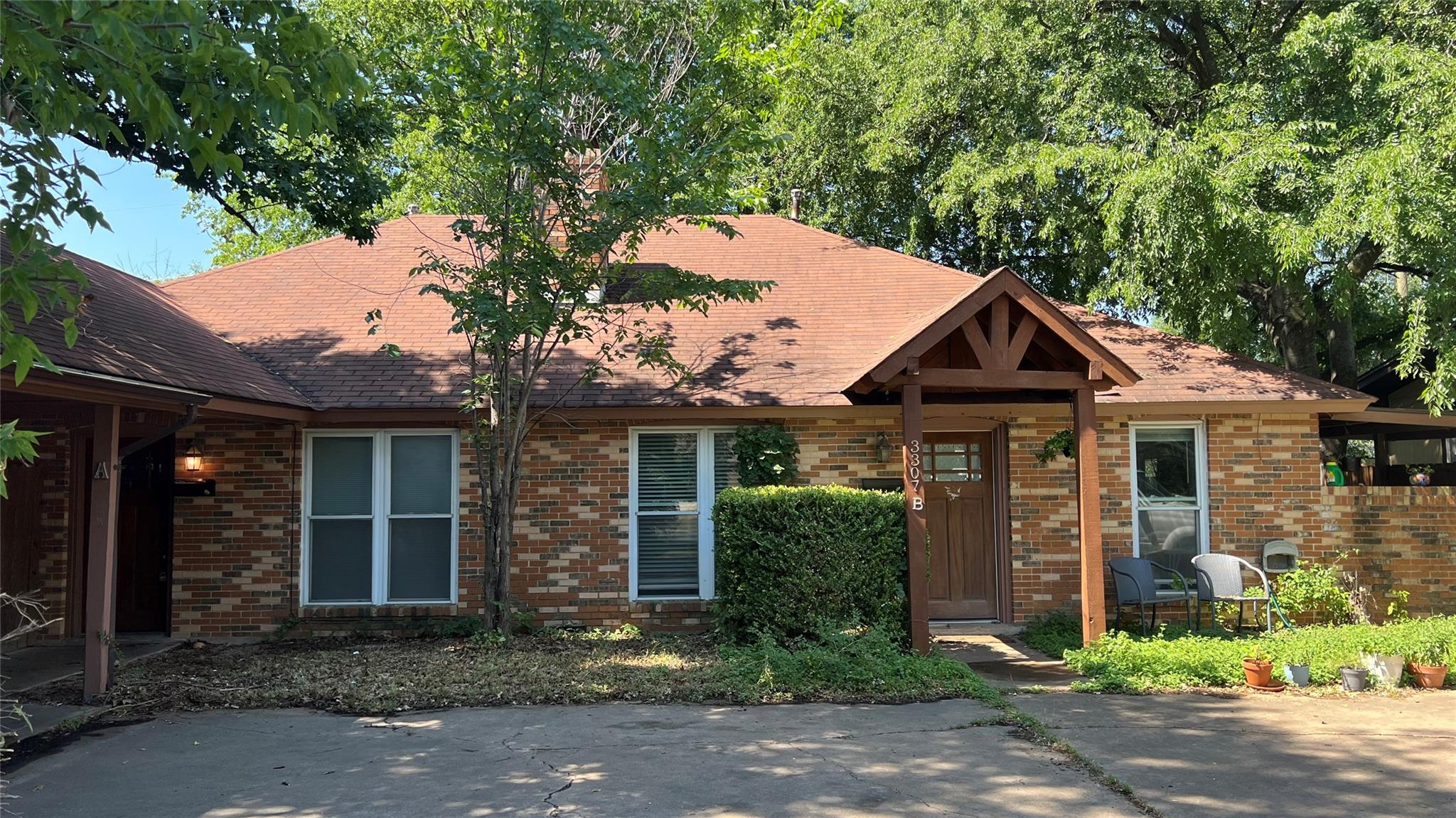 3307 Whitepine Dr Property Photo 1
