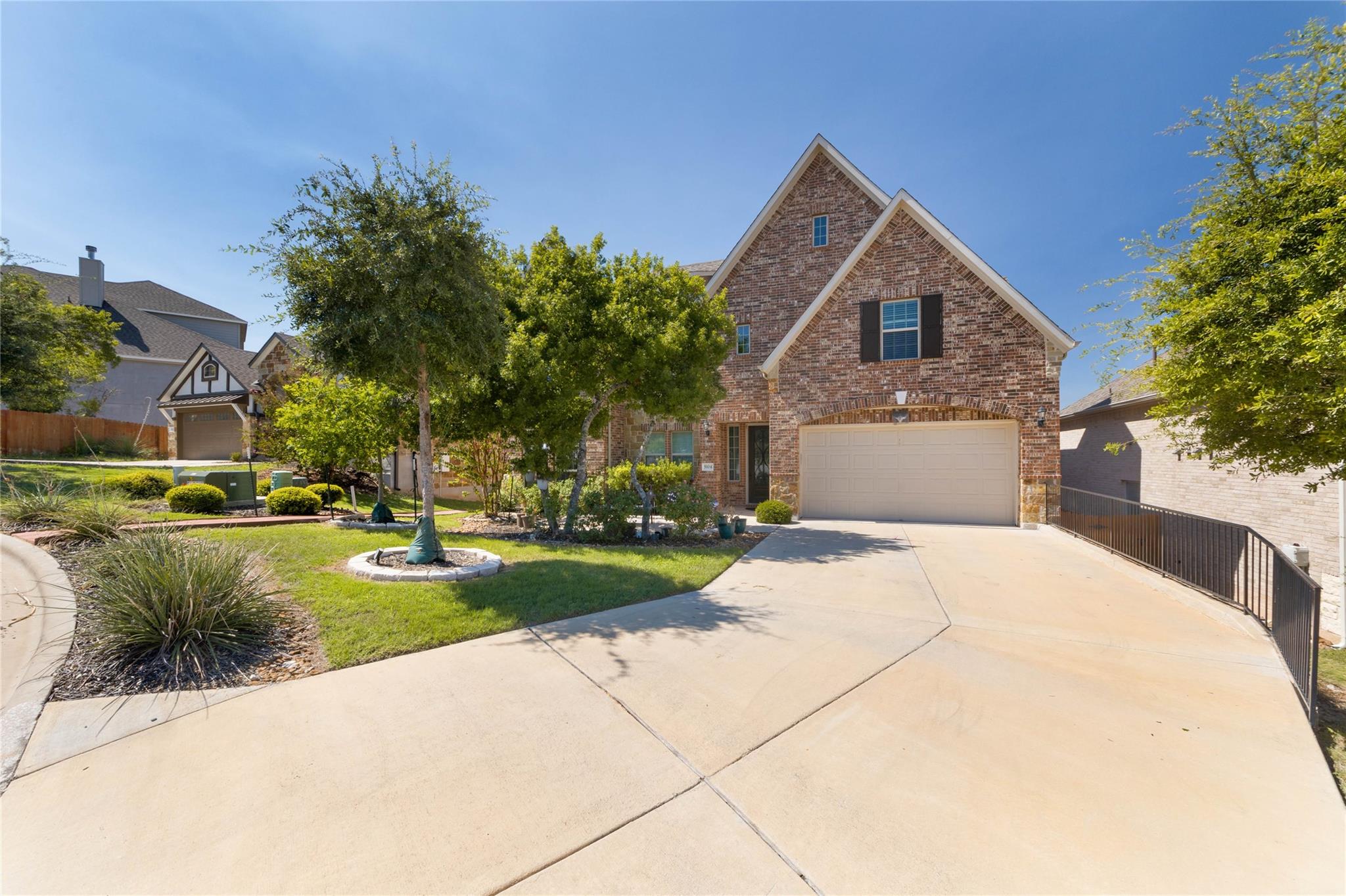 5104 Alonso Dr Property Photo 2