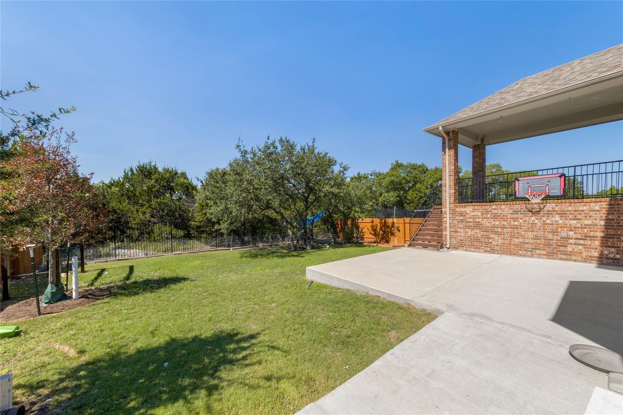 5104 Alonso Dr Property Photo 29