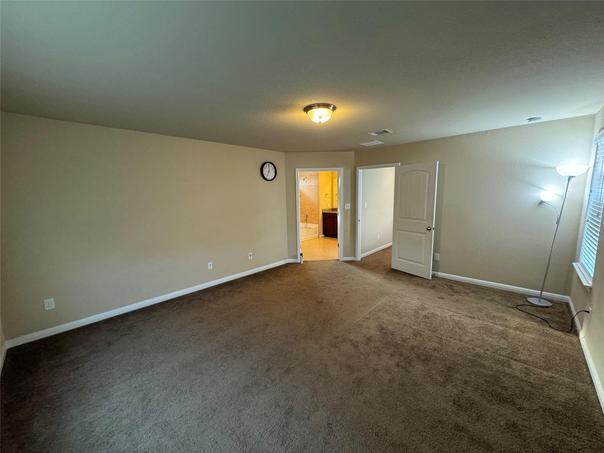 2916 Cotton Gin Dr Property Photo 3