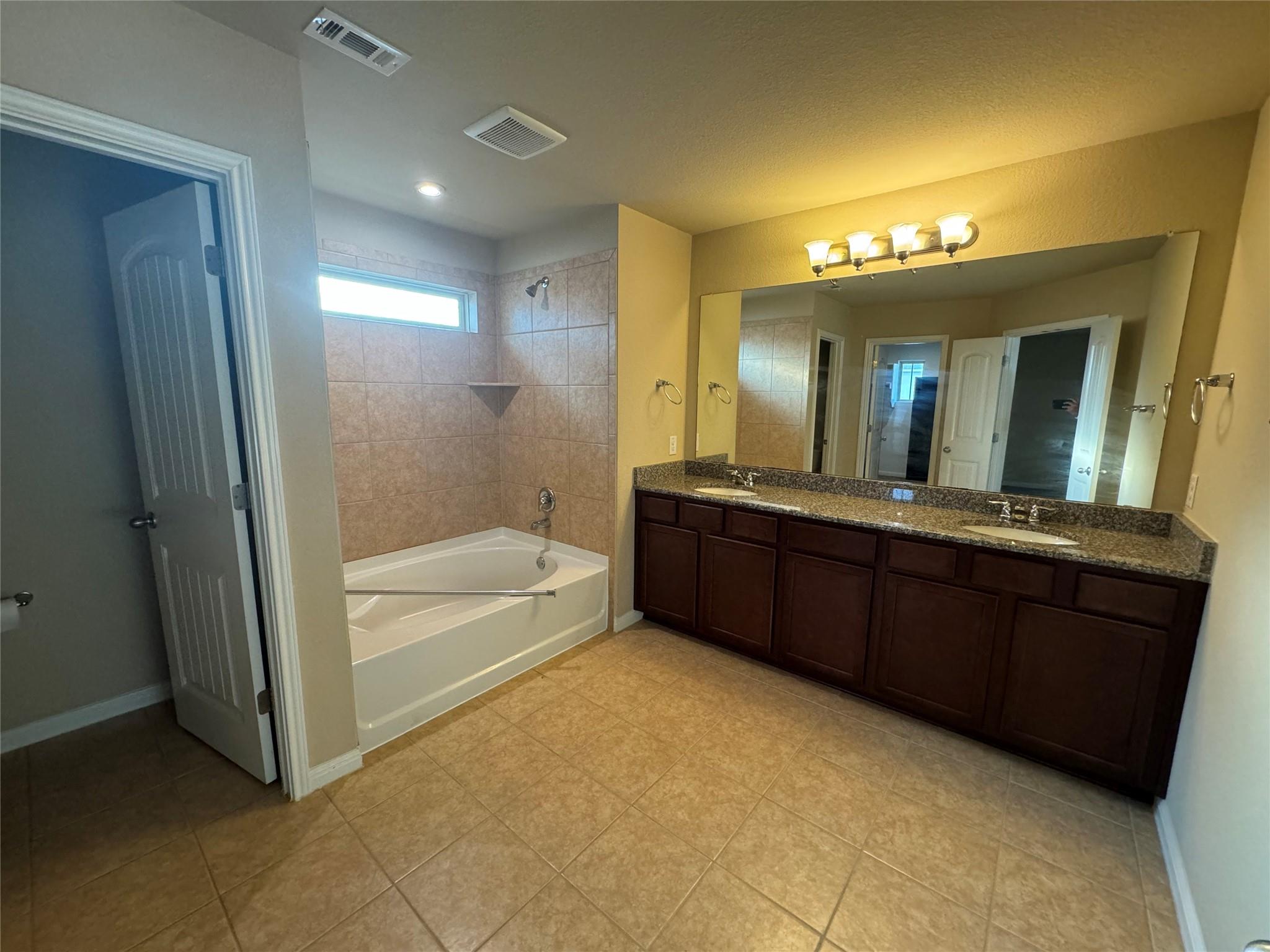 2916 Cotton Gin Dr Property Photo 5