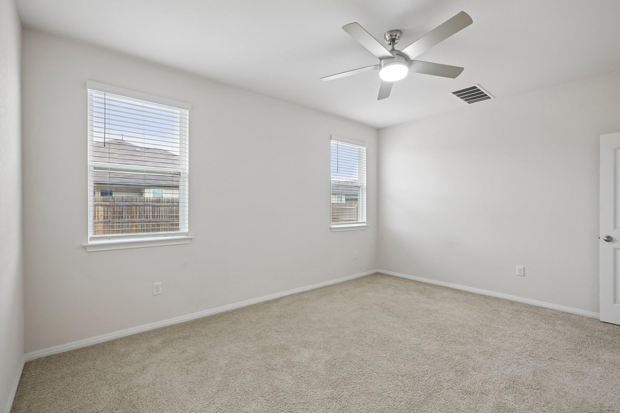 149 Mackinac Ln Property Photo 12