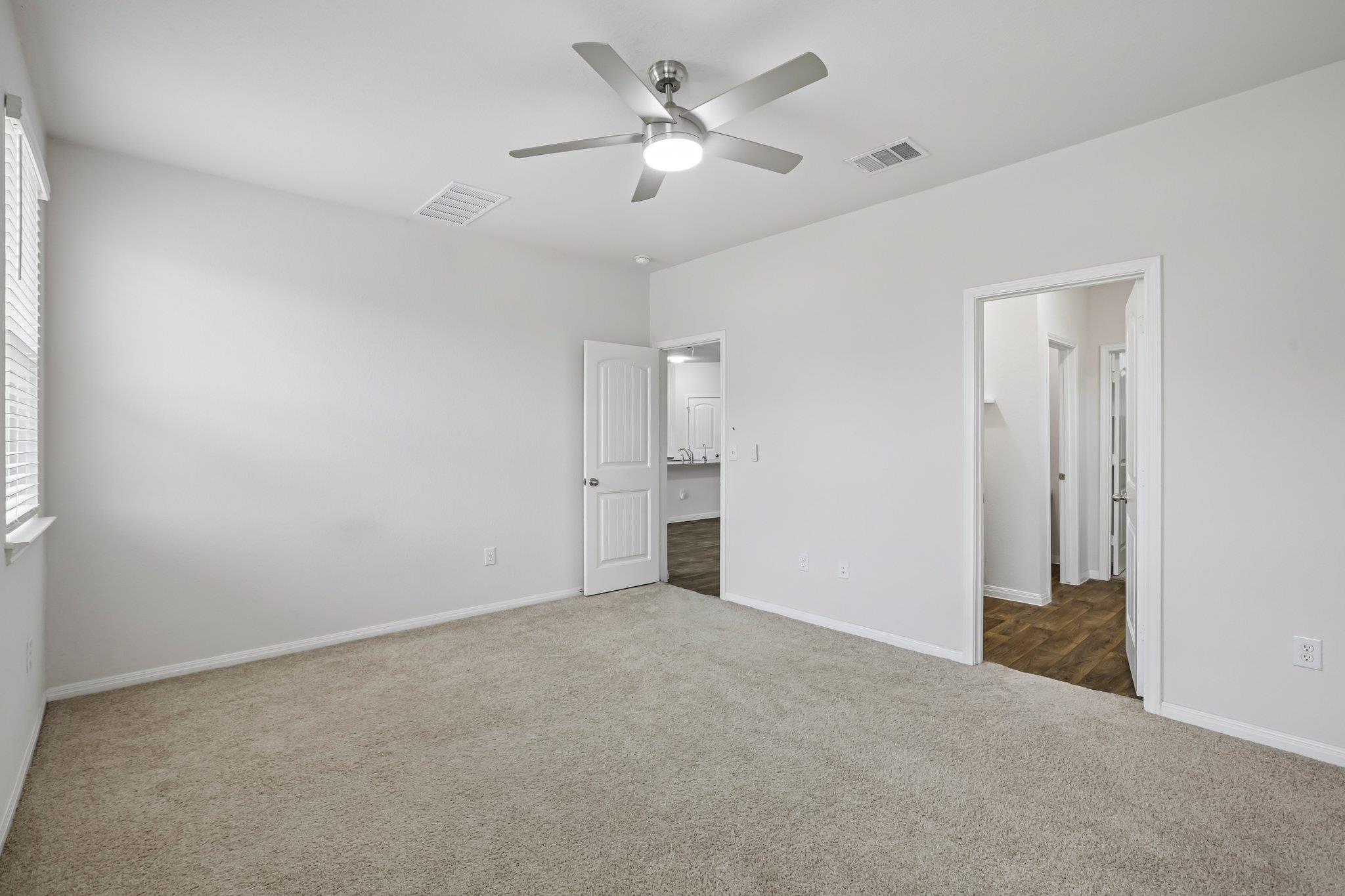149 Mackinac Ln Property Photo 13