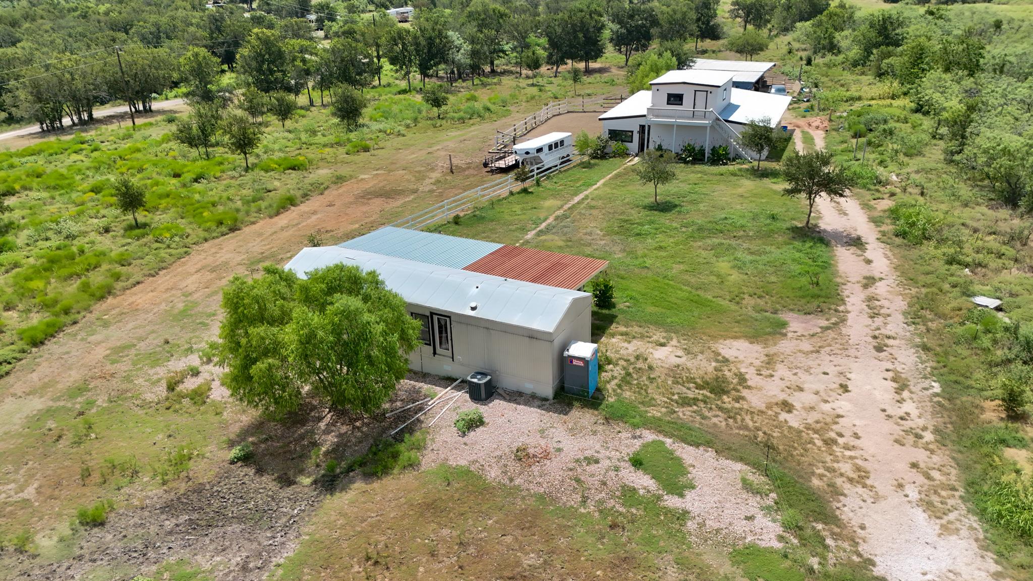 2690 County Road 466 None Property Photo 4