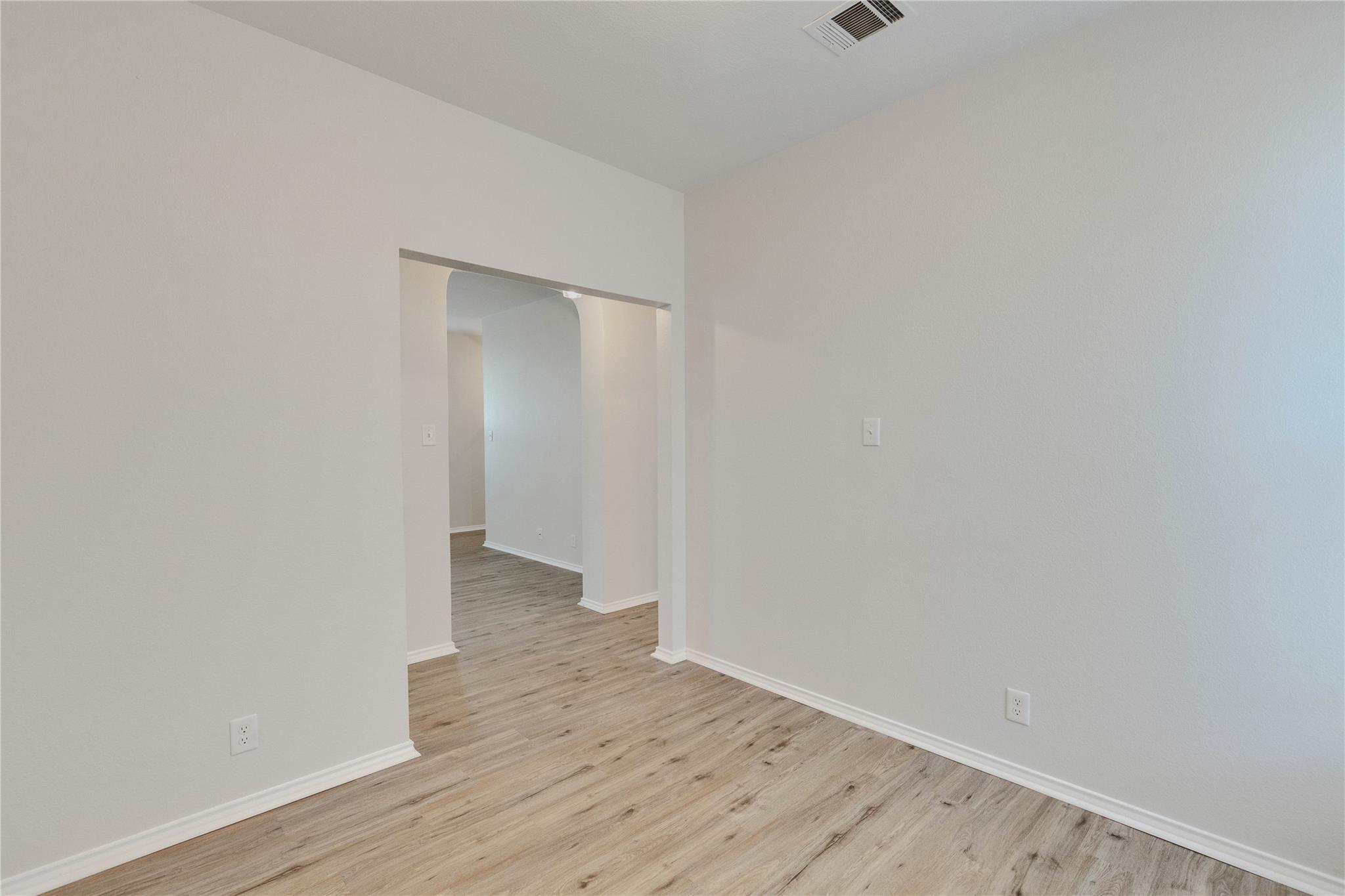 521 New Country Rd Property Photo 10
