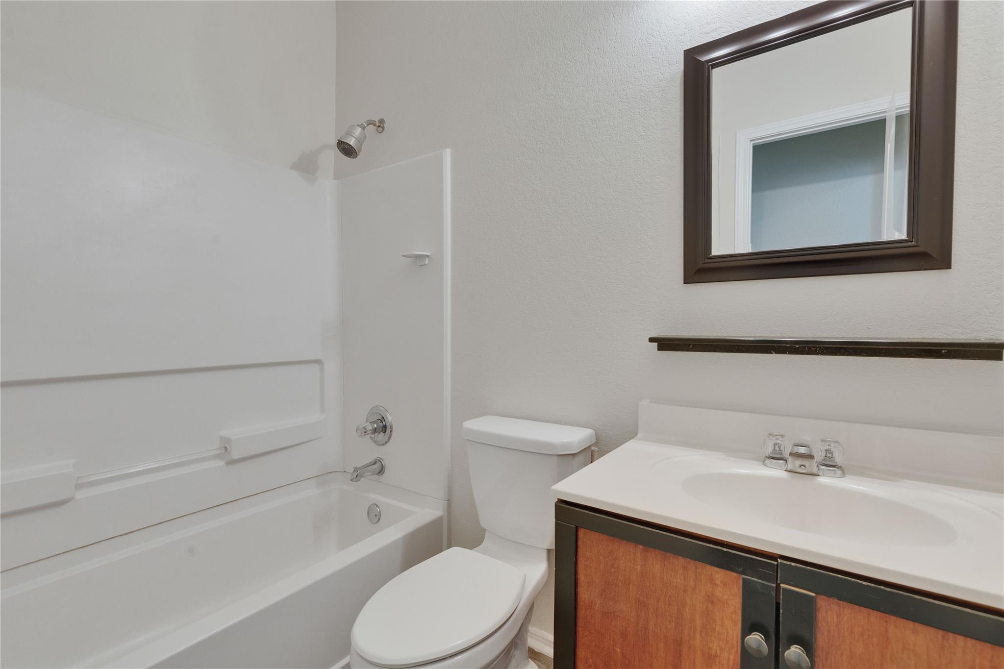 521 New Country Rd Property Photo 14