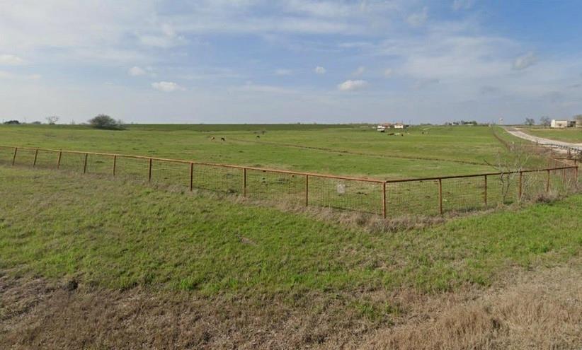 600 County Rd 405 Property Photo 8