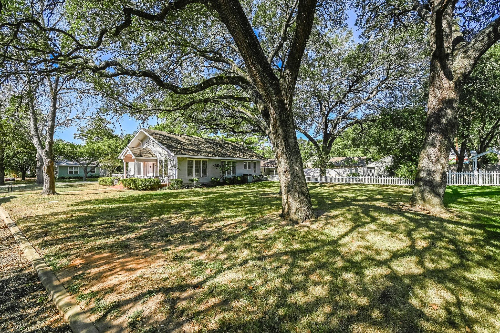 6046584 Property Photo 1