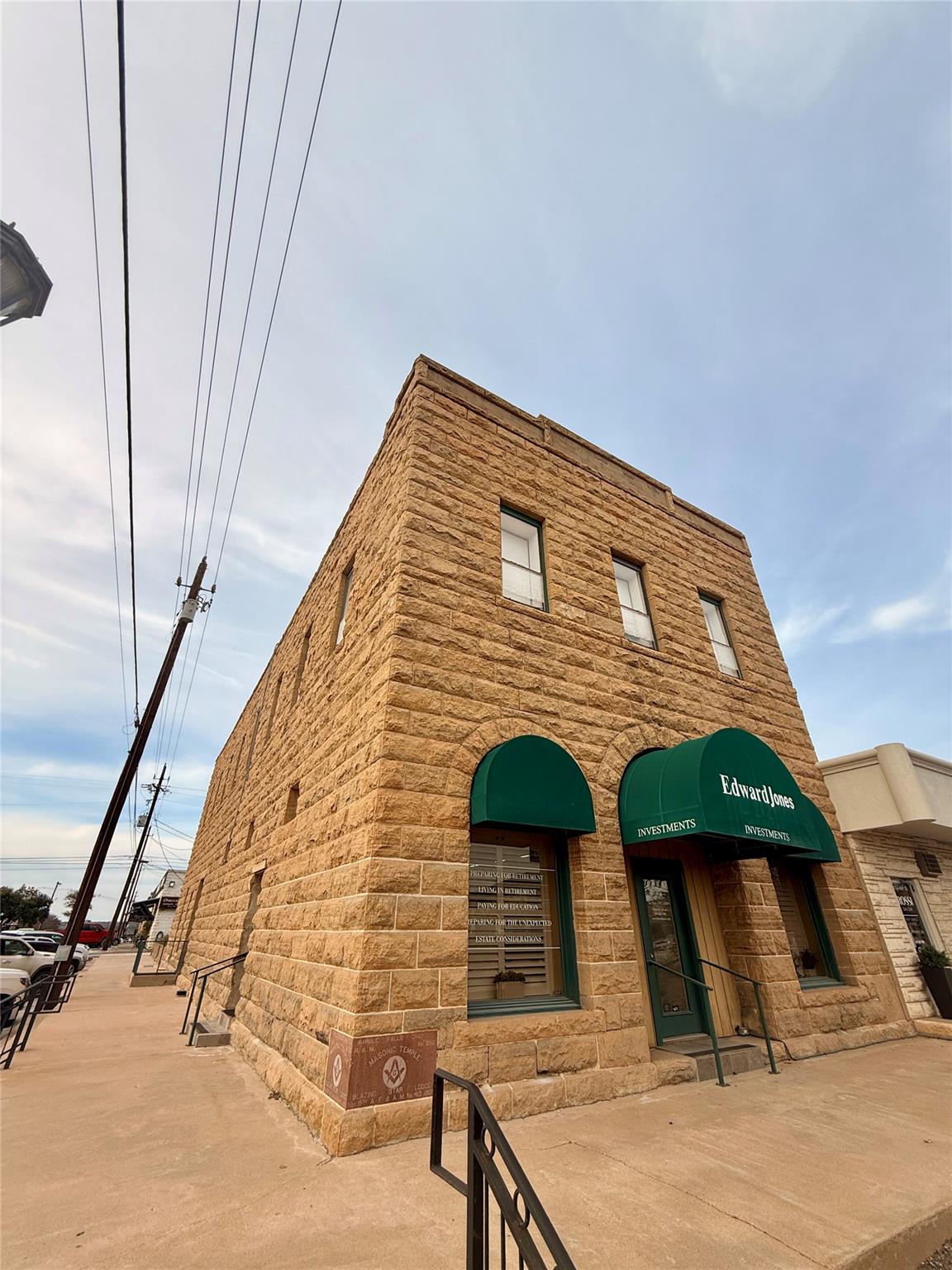 300 N Us Highway 281 St Property Photo 1