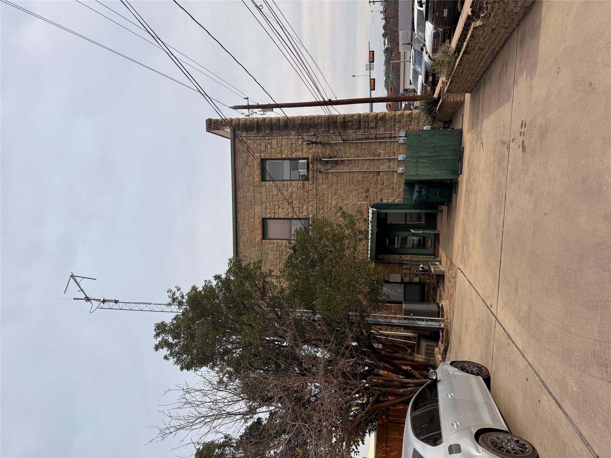 300 N Us Highway 281 St Property Photo 12
