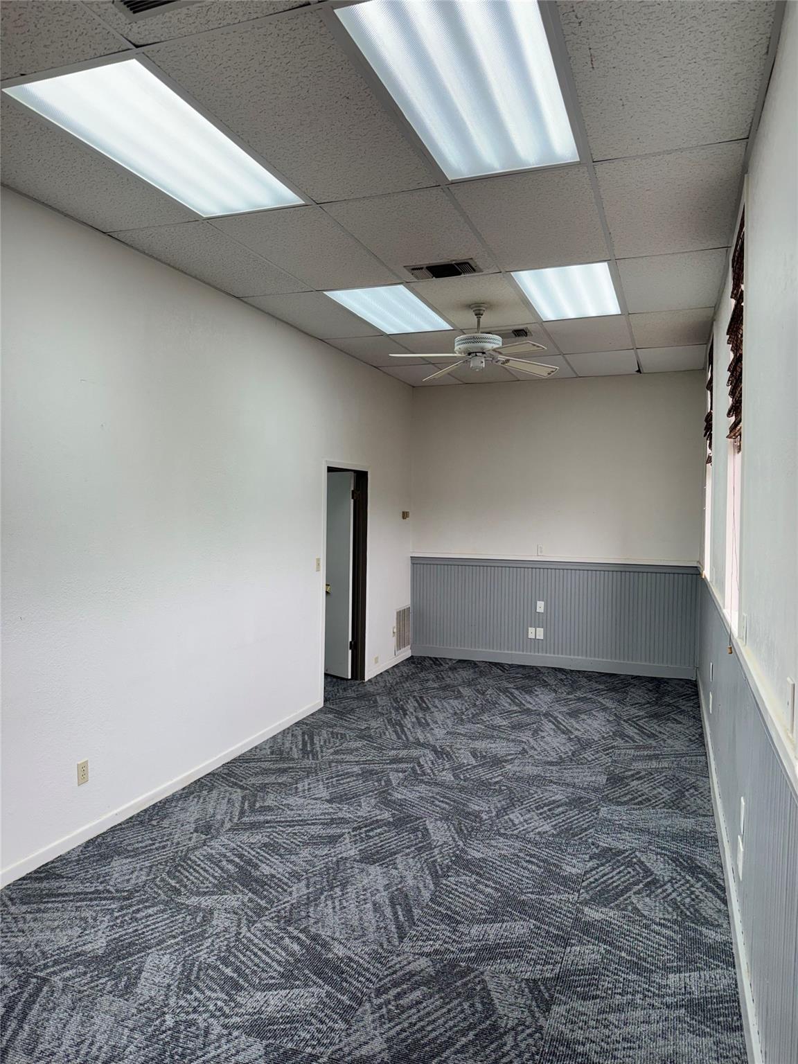 300 N Us Highway 281 St Property Photo 14
