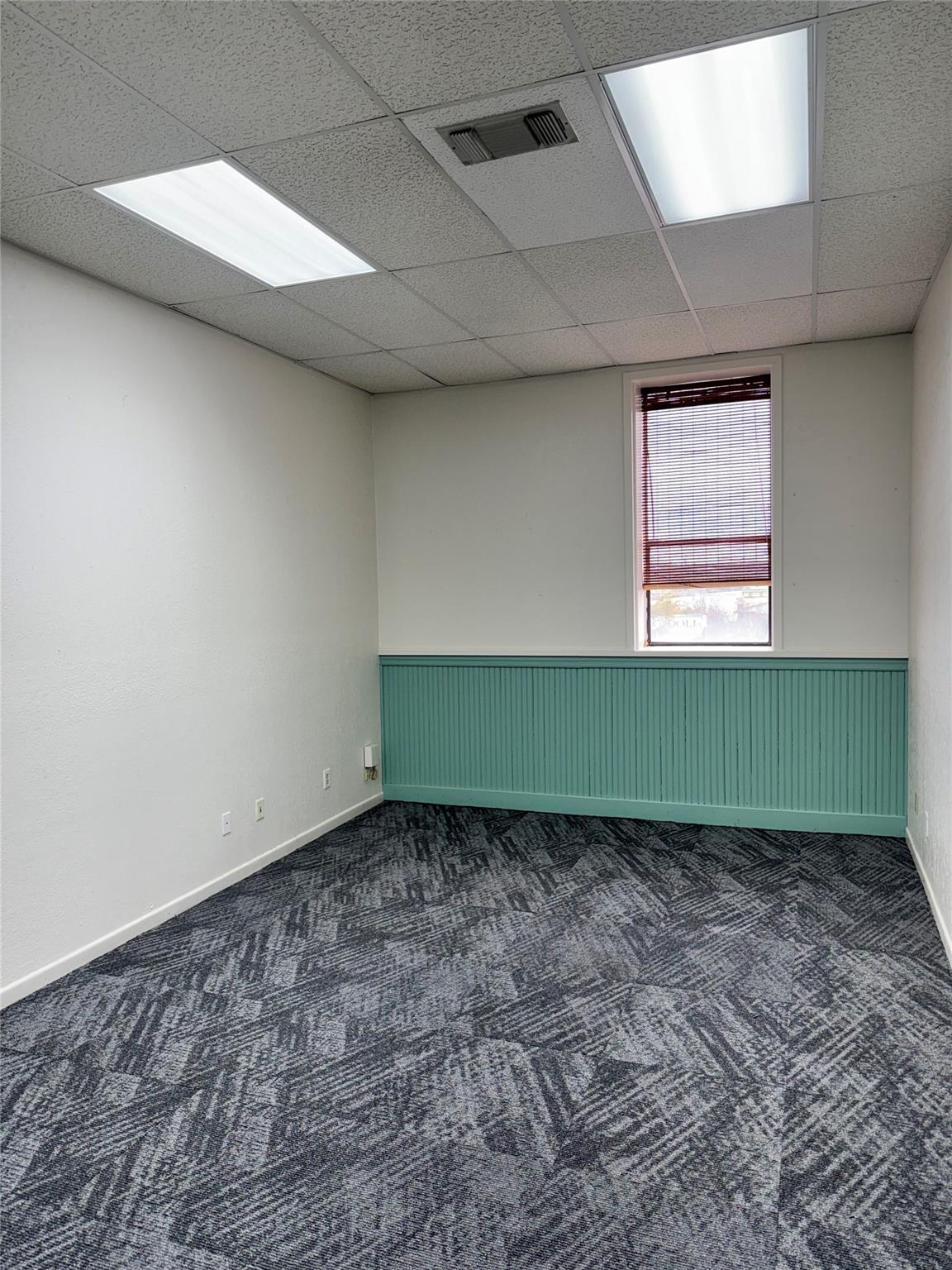 300 N Us Highway 281 St Property Photo 16