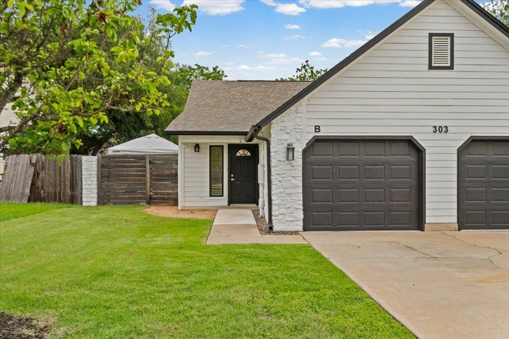 303 Fantail Loop #b Property Photo 1