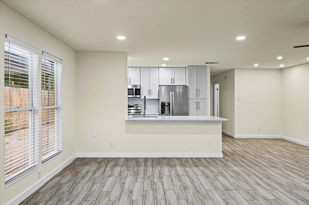303 Fantail Loop #b Property Photo 5