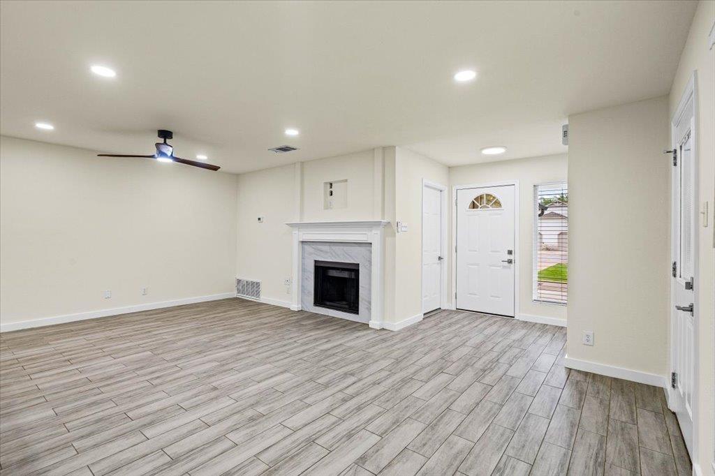 303 Fantail Loop #b Property Photo 7