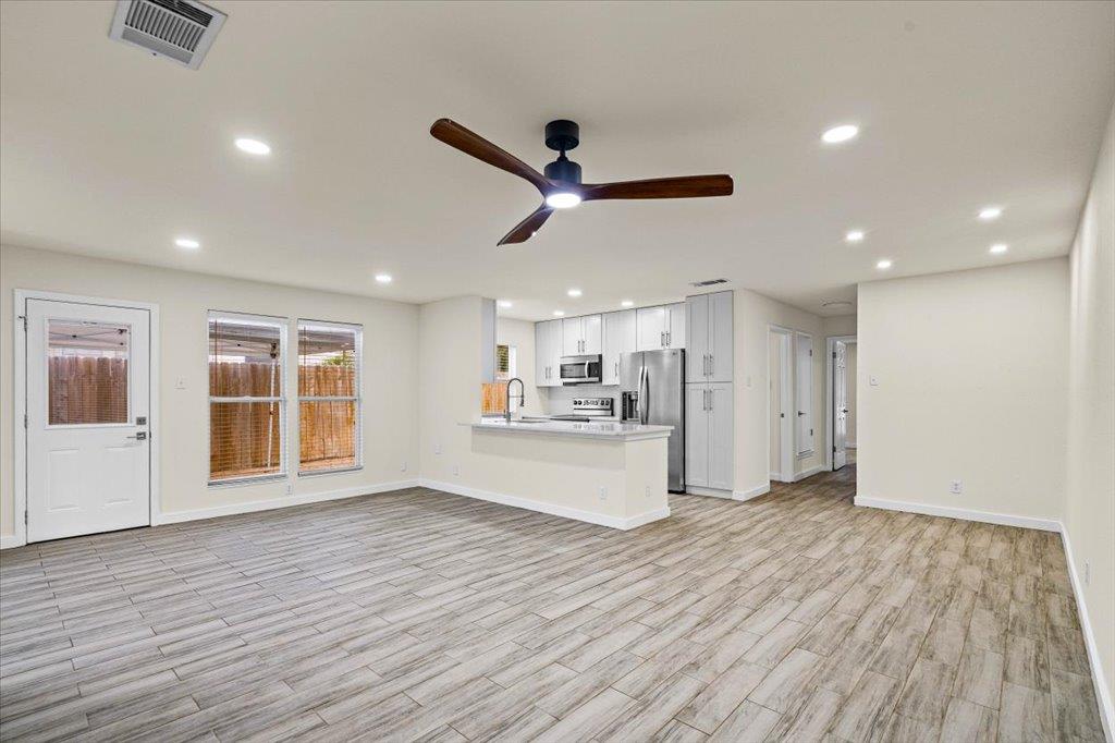 303 Fantail Loop #b Property Photo 9