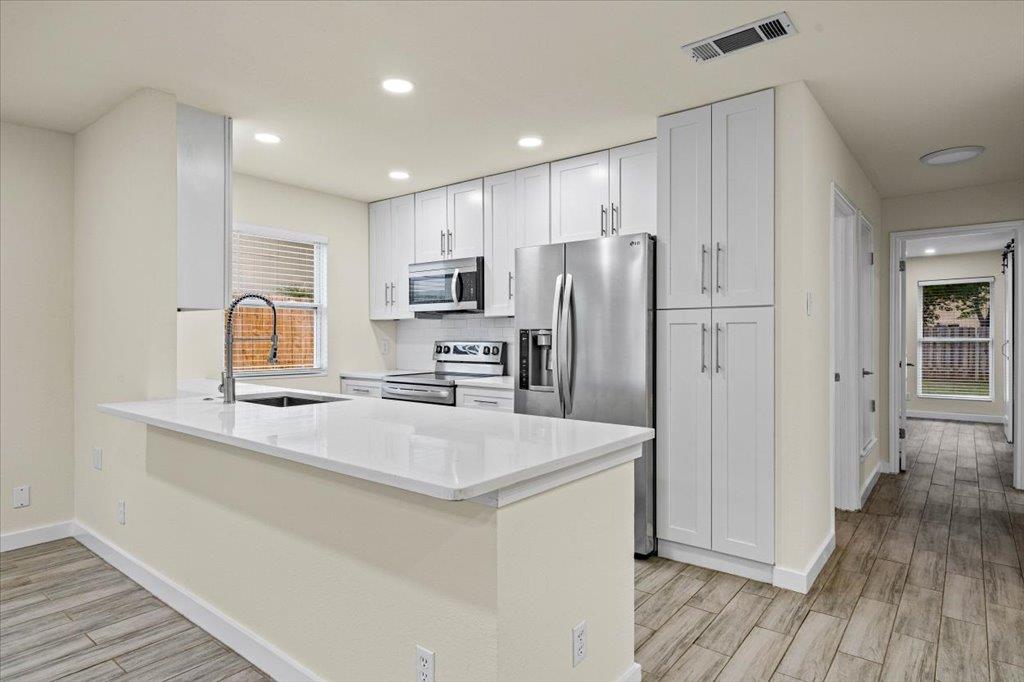 303 Fantail Loop #b Property Photo 12