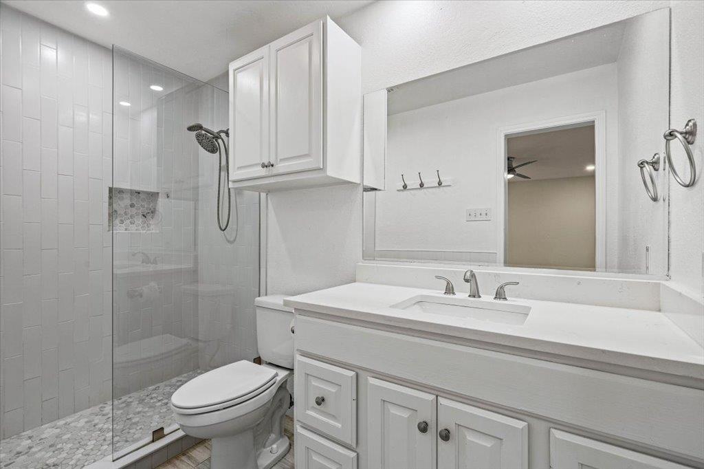 303 Fantail Loop #b Property Photo 20