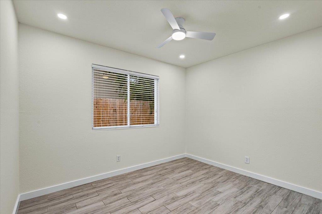 303 Fantail Loop #b Property Photo 22