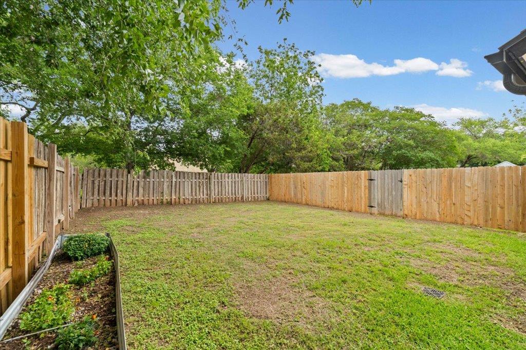303 Fantail Loop #b Property Photo 27