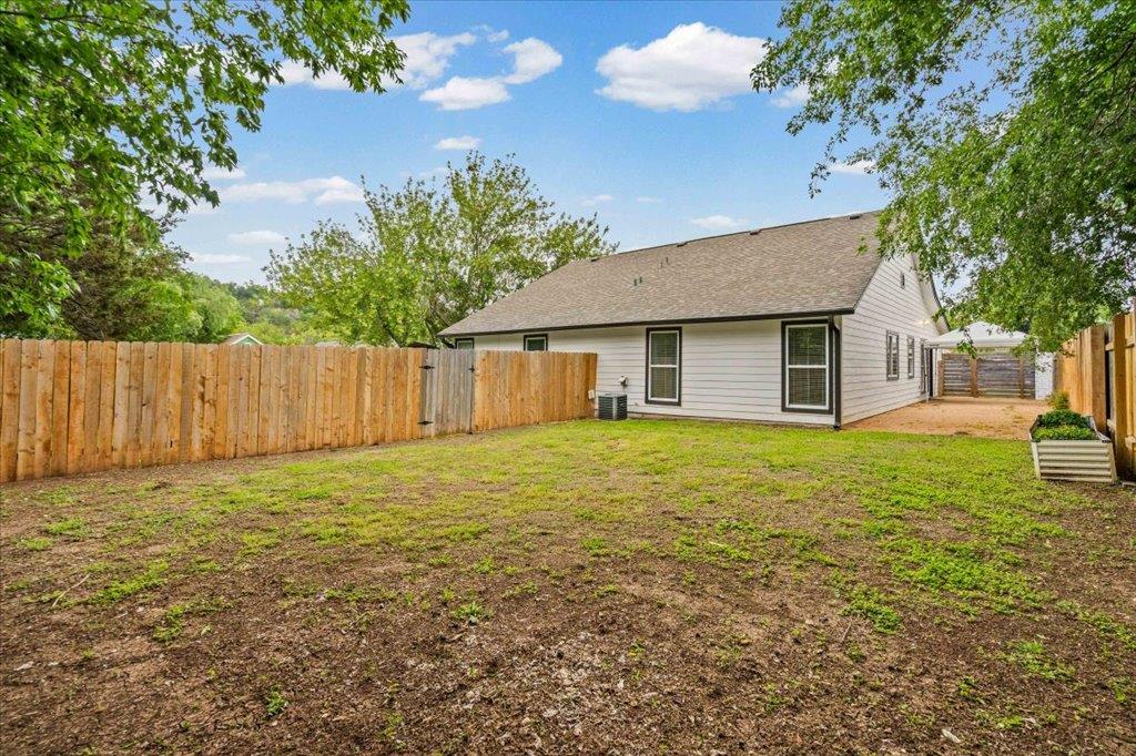 303 Fantail Loop #b Property Photo 28