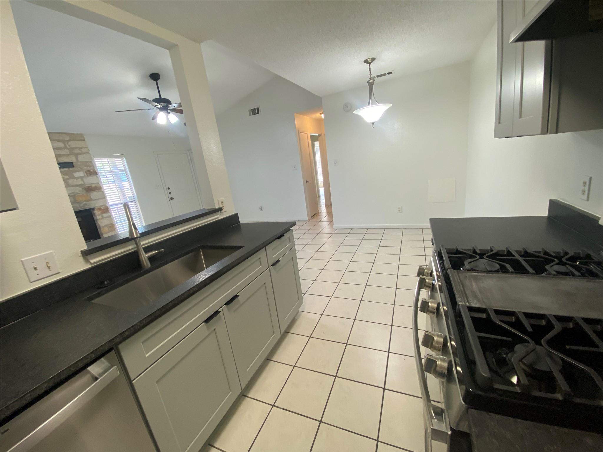 14201 Sussman Ct #b Property Photo 7